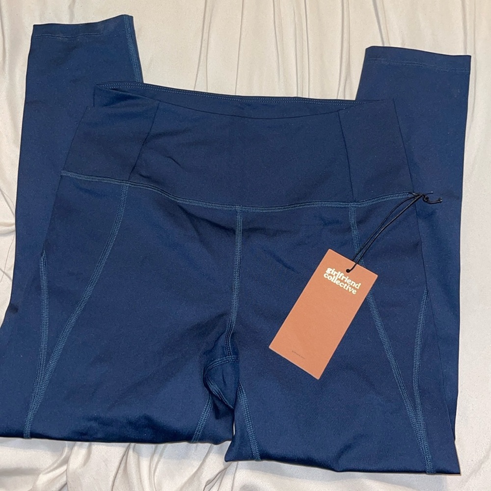 NWT Medium Cropped Navy Blue Girlfriend Collective Leggings